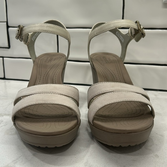 Crocs Womens Leigh II Ankle Strap Wedge Sandals Size 10 Light Beige - Picture 14 of 16